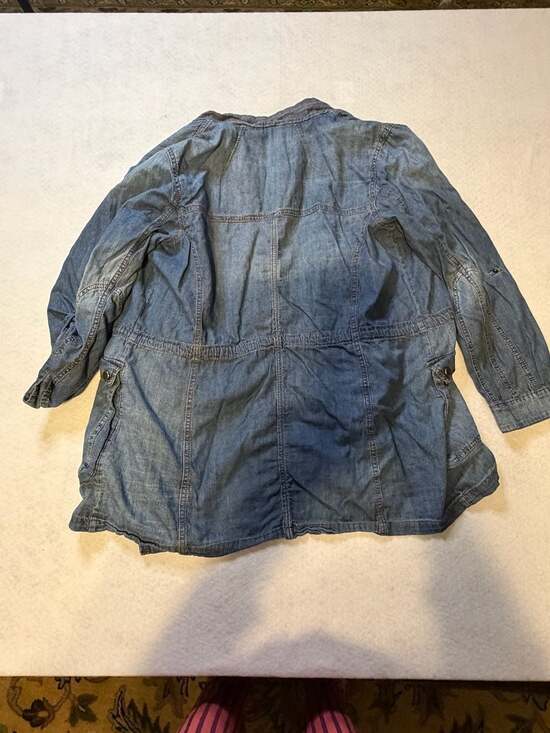 Steve Madden Women's Light Wash Denim Anorak Utility Jacket with Cinched Waist - Picture 5 of 5